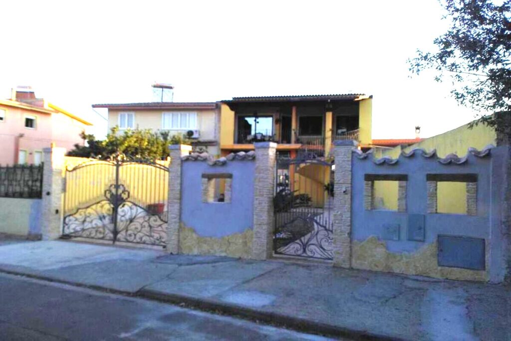 facciata con pietre